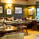 Queens Head & Restaurant 4*