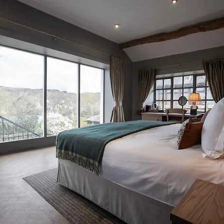 Queens Head & Restaurant בית הארחה 4*