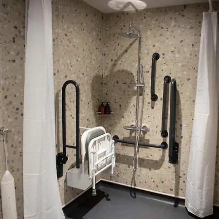 Queens Head & Restaurant הוקסהד