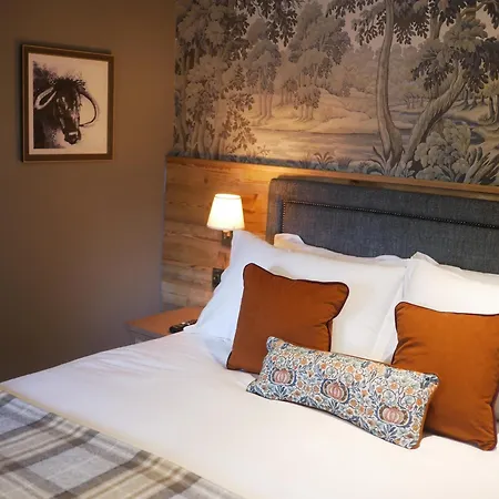 Queens Head & Restaurant בית הארחה הוקסהד