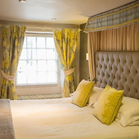 Queens Head & Restaurant