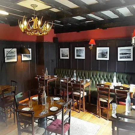 בית הארחה Queens Head & Restaurant