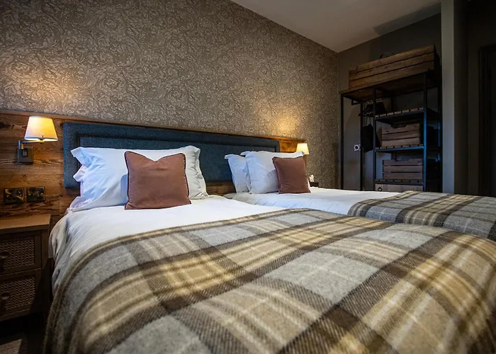 Queens Head & Restaurant Guest house 4*