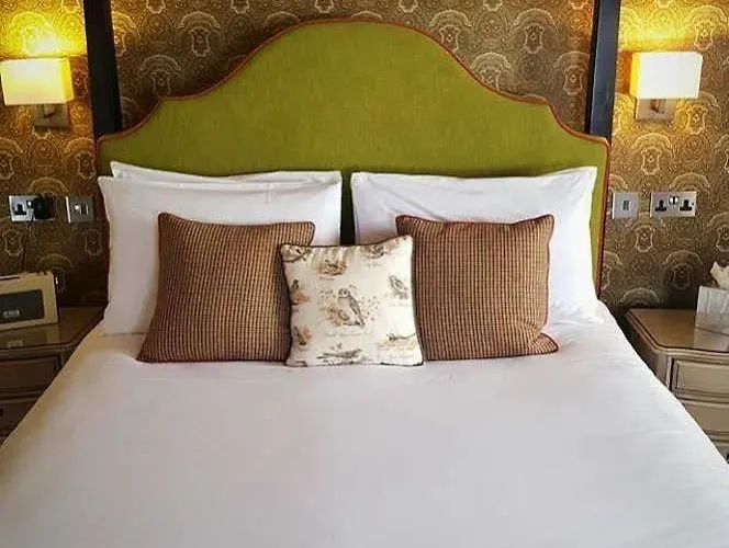 Queens Head & Restaurant Guest house