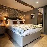 Queens Head & Restaurant