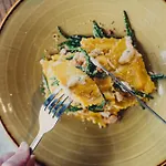 Гостевой дом Queens Head & Restaurant Хоуксхед